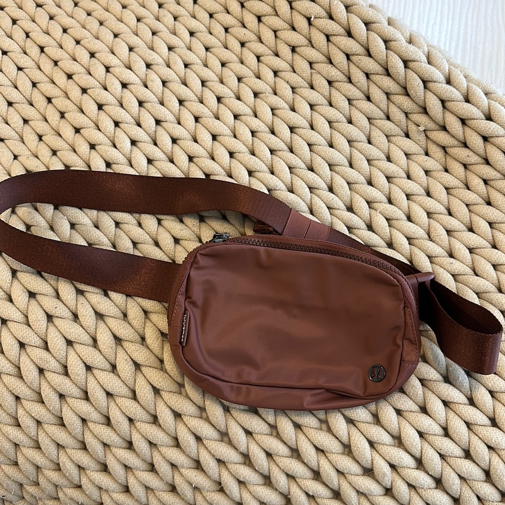 Lululemon bag